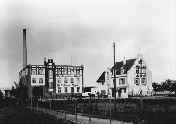 1938: Das Fabrikgebäude vor dem Ausbau zur modernsten Stärkefabrik Europas